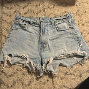 Abercrombie and Fitch the Mom Short High Rise